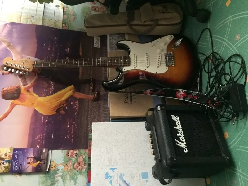 Продам гитару Fender Stratocaster 9